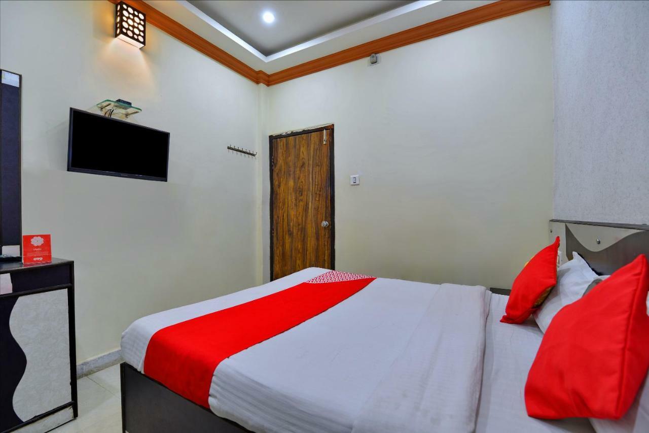 Oyo 6541 Hotel Relax Inn Ουνταϊπούρ Εξωτερικό φωτογραφία